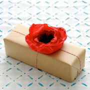 5 Minute Fabric Poppy Gift Toppers